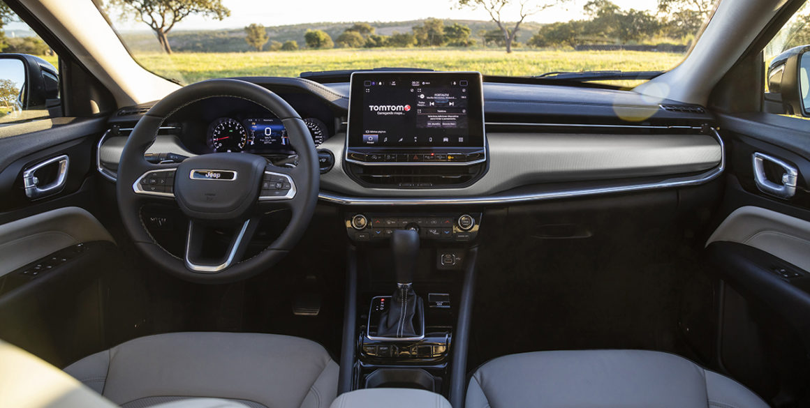 1708436640_Jeep-compass-interior-1-1160x585.jpg